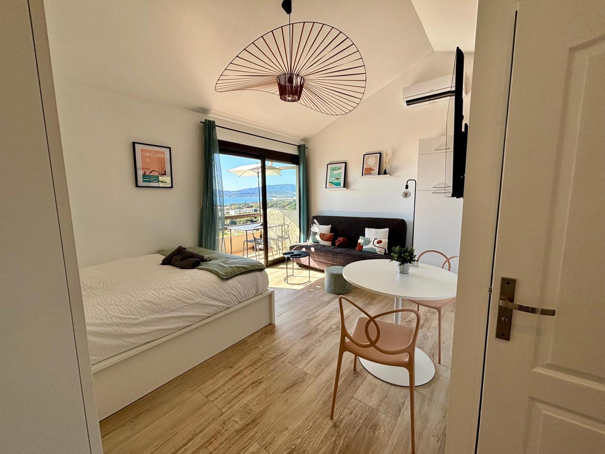 Apartment Vue A Porticcio Piscine Et Parking Porticcio (Corsica)
